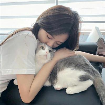 九尾藏不住