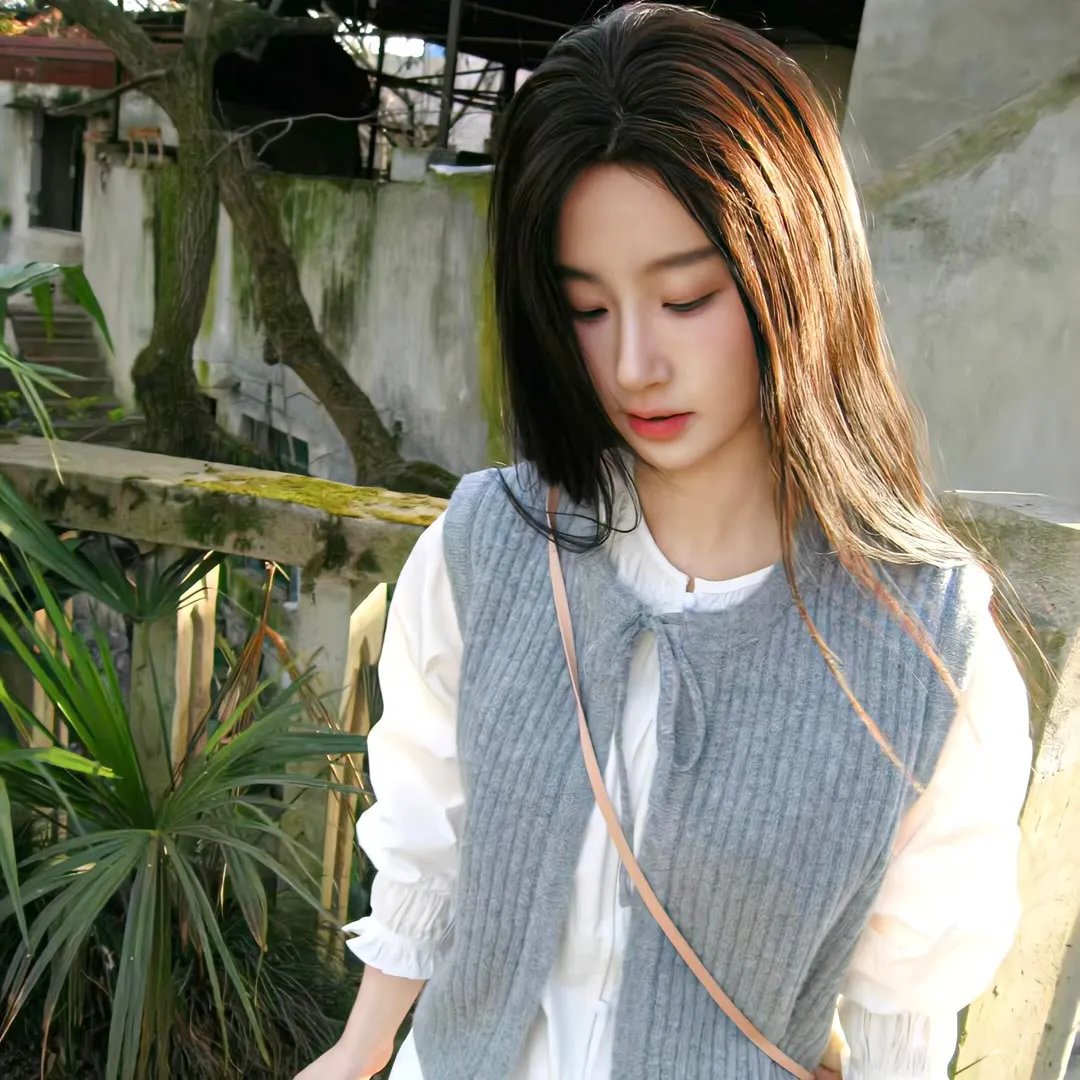 蒙娜丽莎与血月